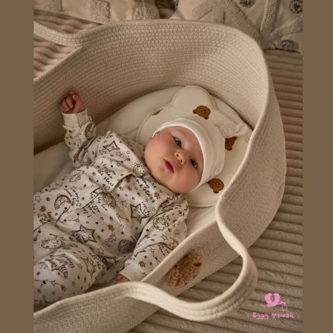 Подушка для новорожденных, анатомическая 25x25 см, зайчики